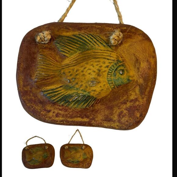 2 Vintage Pottery Fish Wall Hanging - Picture 1 of 8